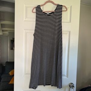 Old Navy Black and White Striped Jersey-Knit Sleeveless Swing Dress